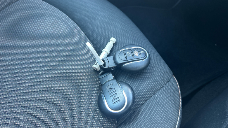 MINI Clubman 1.5 Cooper Classic 6dr Petrol Estate